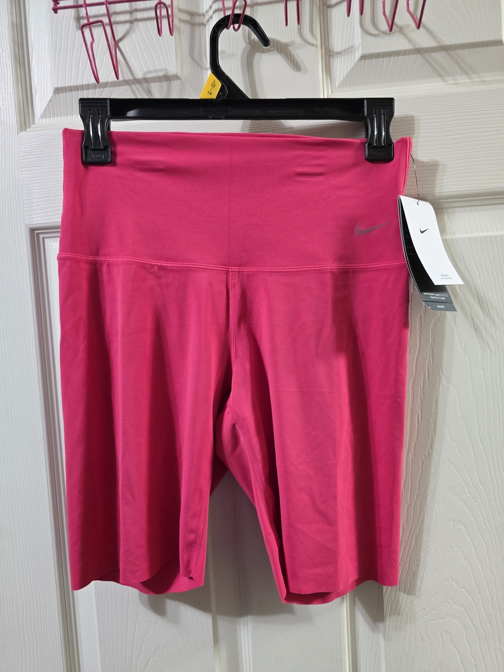 Nike Zenvy Women’s Bright Pink Mid-Rise Bike Shorts